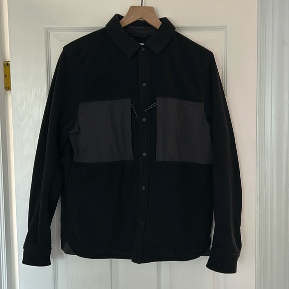 Gap - Hill City Primaloft Fleece Shirt Jacket in Black, size small - Picture 1 of 6